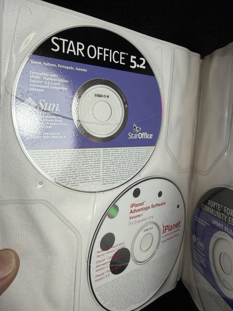 SUN Microsystem Solaris 8 SPARC Platform Edition Manuals Software Bonus CD’s
