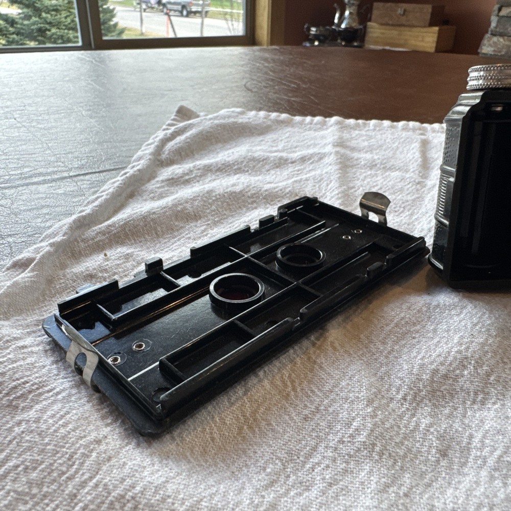 Vintage Mar-Crest Camera Plastic Camera, Untested