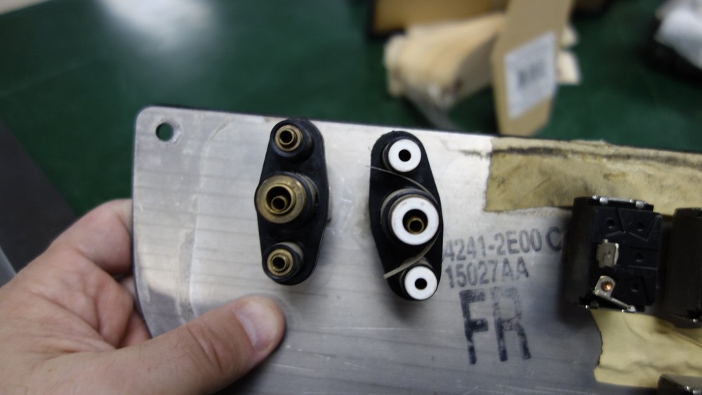 Peterbilt 379 Dash Switch Panel 17-04241-2E00