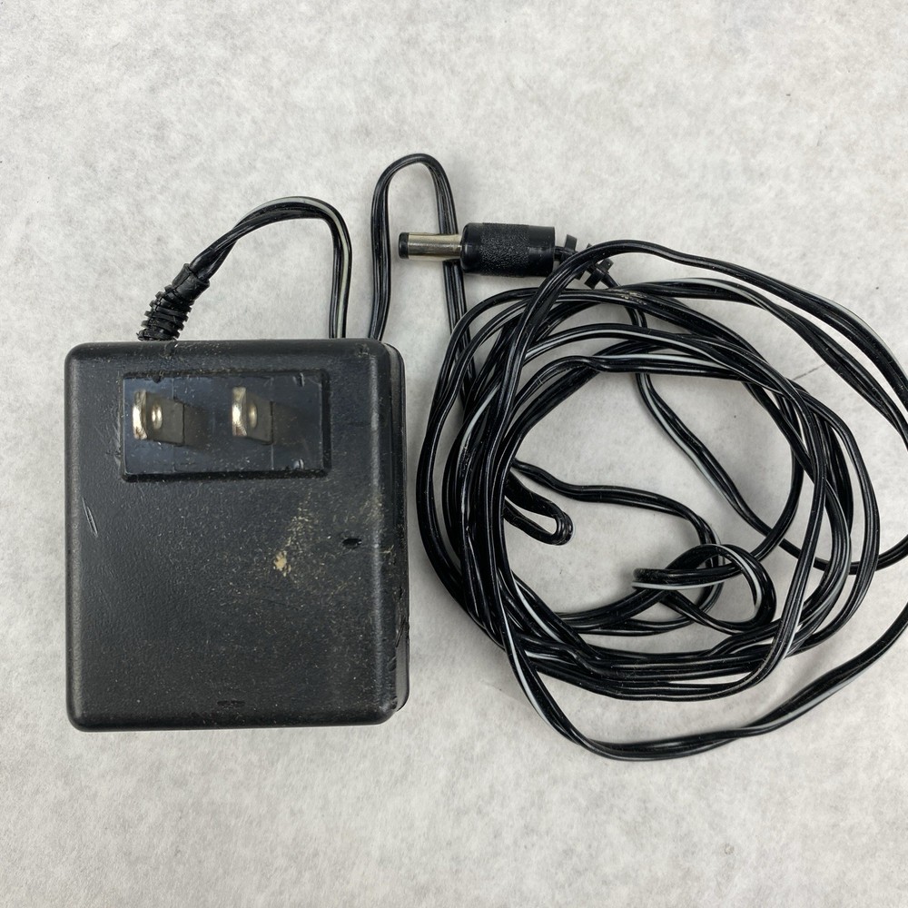 Optoelectronics Frequency Counter Model 7010A - 600 MHz Untested