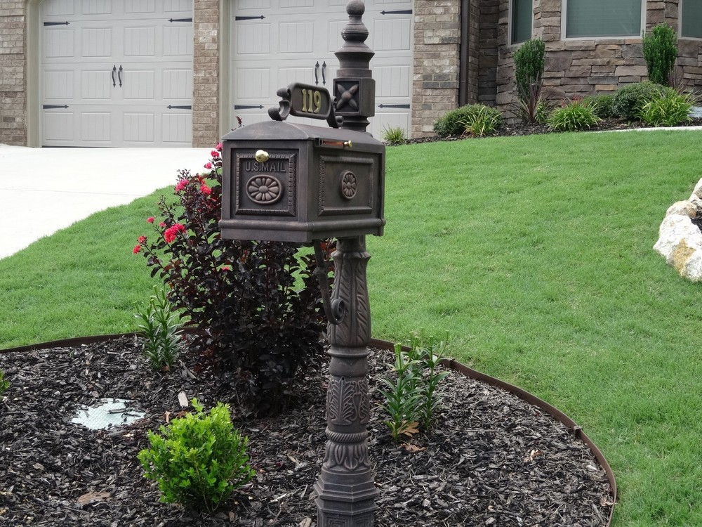 Better Box Mailboxes - BRONZE - Classic Decorative Cast Aluminum Mail Box BB-R