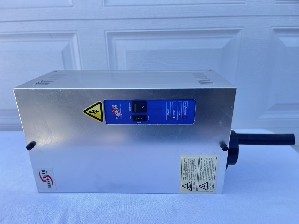 GiantSteam Humidifier Model REST-132