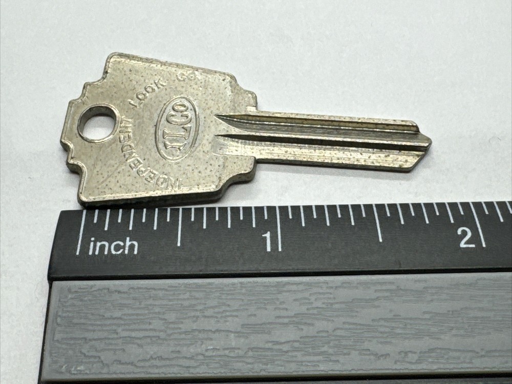 ilco 1172 Uncut Key Blank / Curtis OL2 - NOS