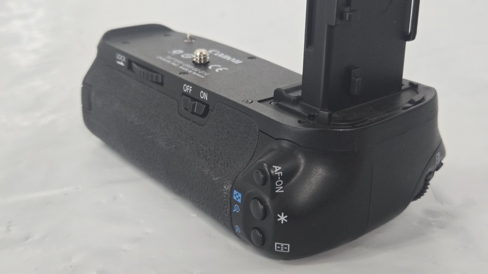 DSTE Battery Grip For Canon EOS 70D 80D Only BG-E14 replacement vg+