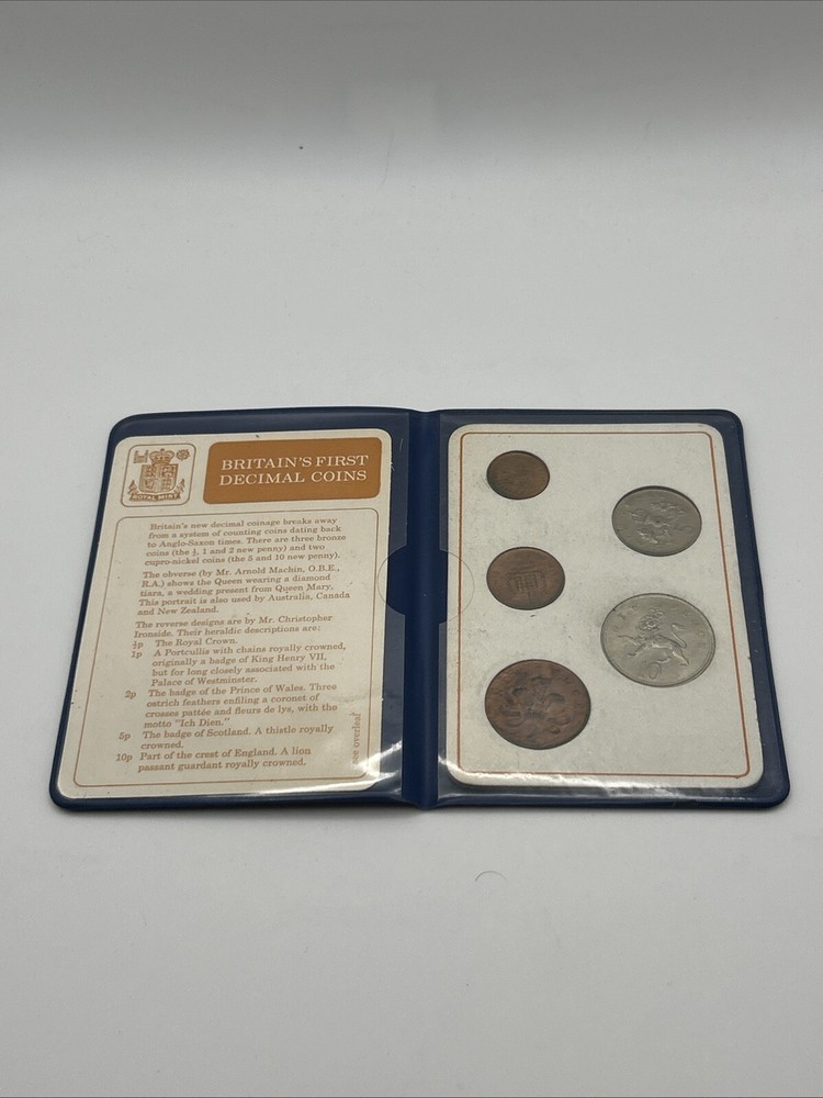 Britain's First Decimal Coin Set 1971 - Blue Wallet