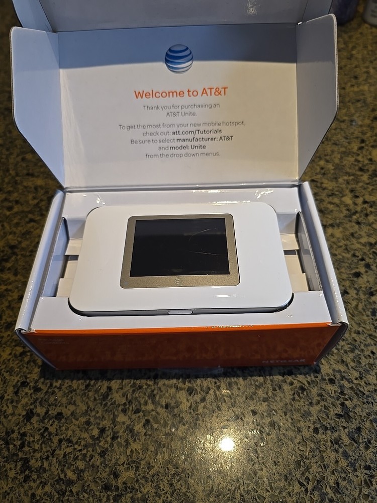 AT&T Unite(Netgear) Mobile Hotspot - White