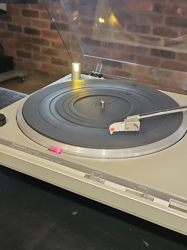 **SEE VIDEO** Technics SL-Q350 Automatic Direct Drive Turntable