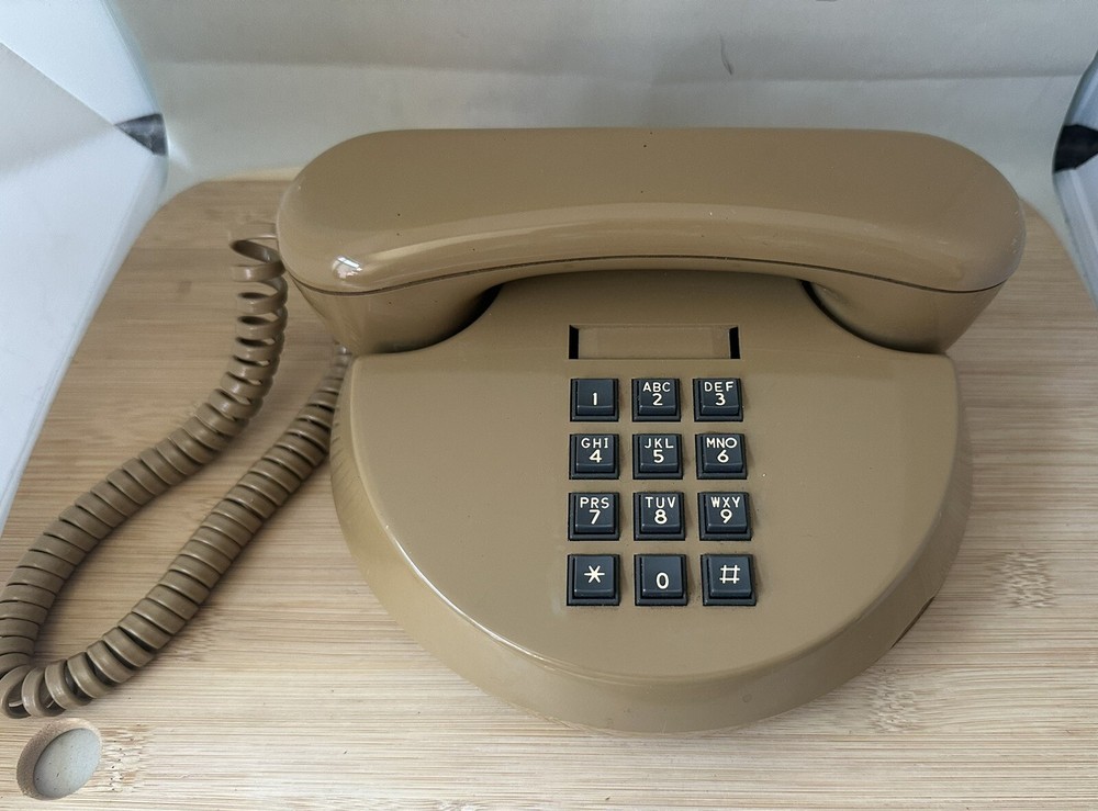 VINTAGE BELLSOUTH ROUND PUSH BUTTON  TELEPHONE TAN
