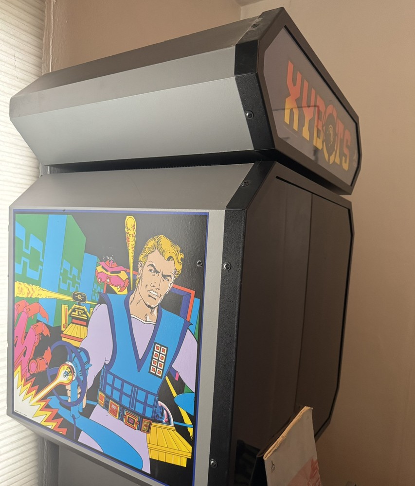 Atari XYBOTS Arcade Game, Great Condition, Local Pickup In Eugene, Oregon