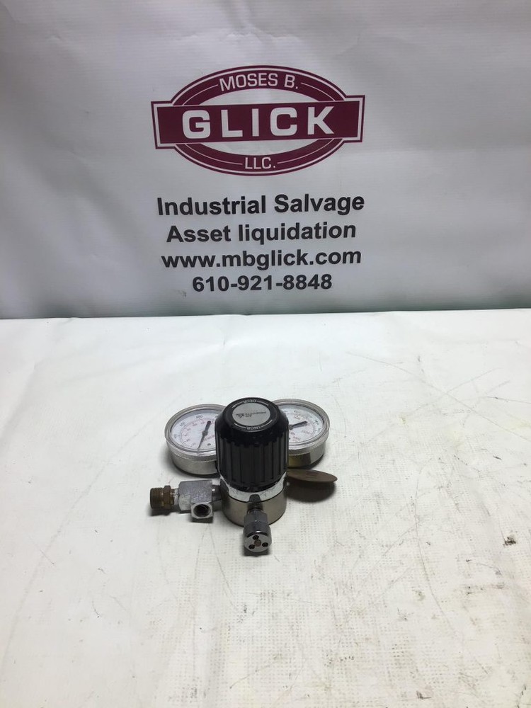 Air Products E11-E-A144D Gas Regulator With Gauges