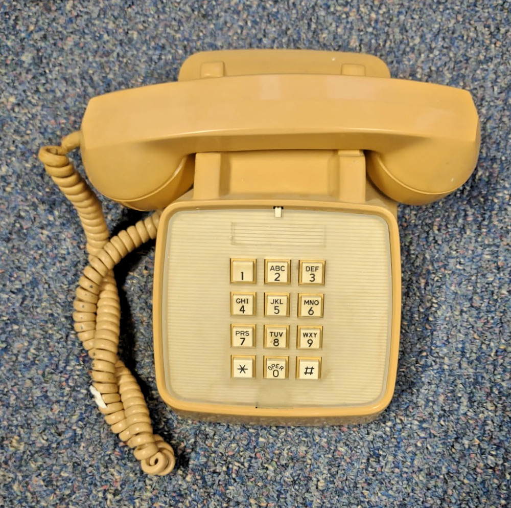 GTE Automatic Electric Push Button Desk Telephone Beige phone