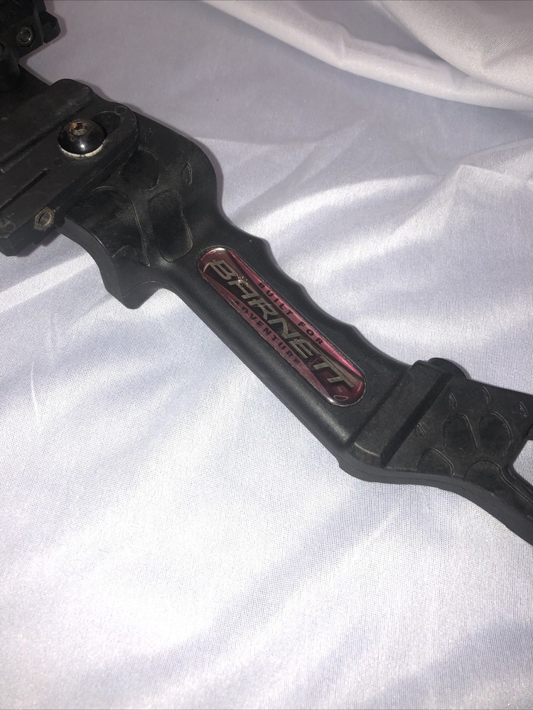 Pre-owned Barnett Archery Tomcat Youth Compound Bow