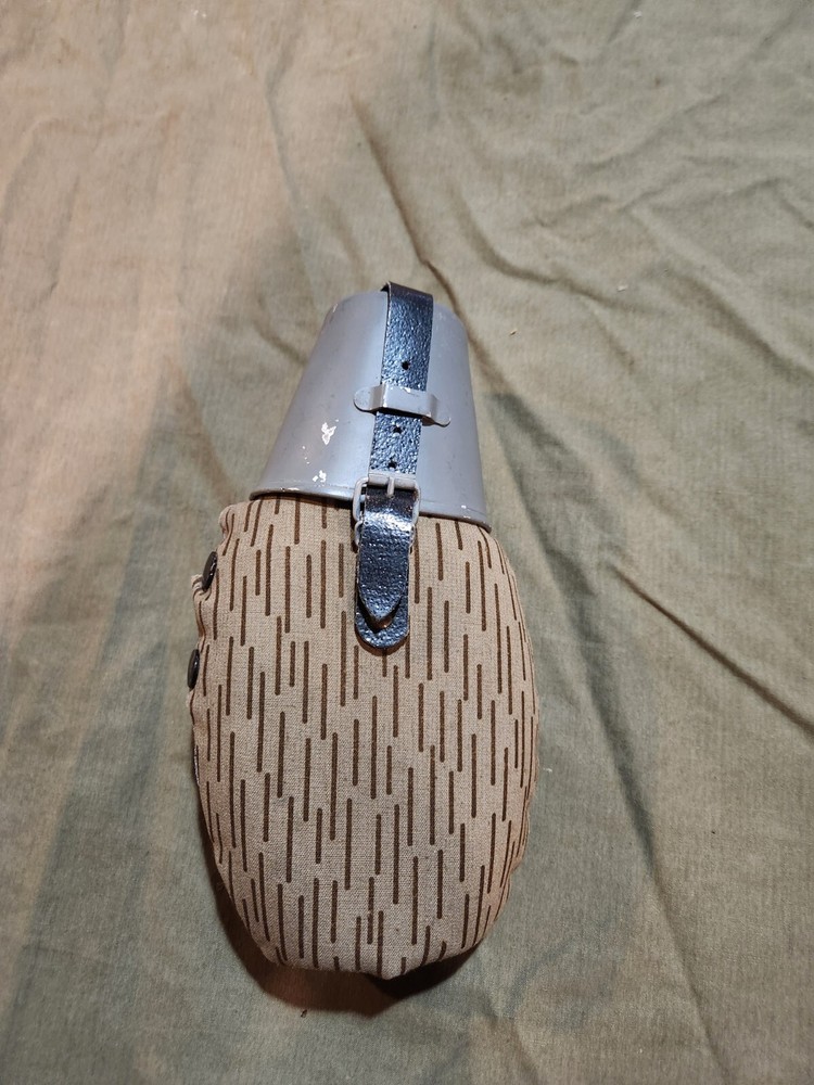 East German Strichtarn Camo Canteen w/ Cup