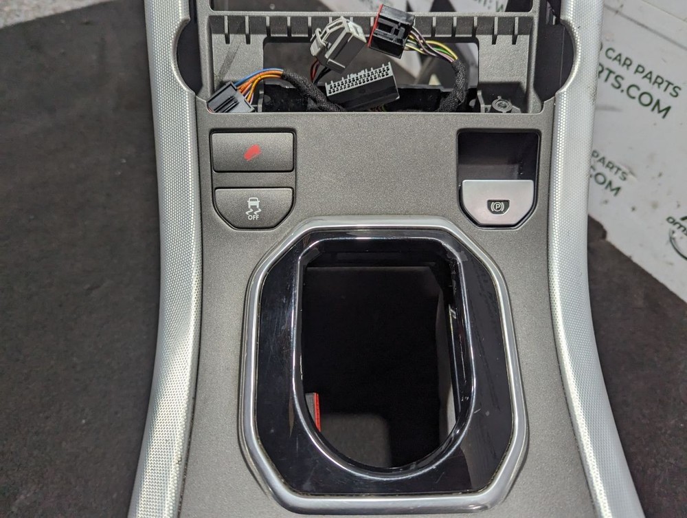 RANGE ROVER EVOQUE L538 CENTRE CONSOLE WITH ARMREST