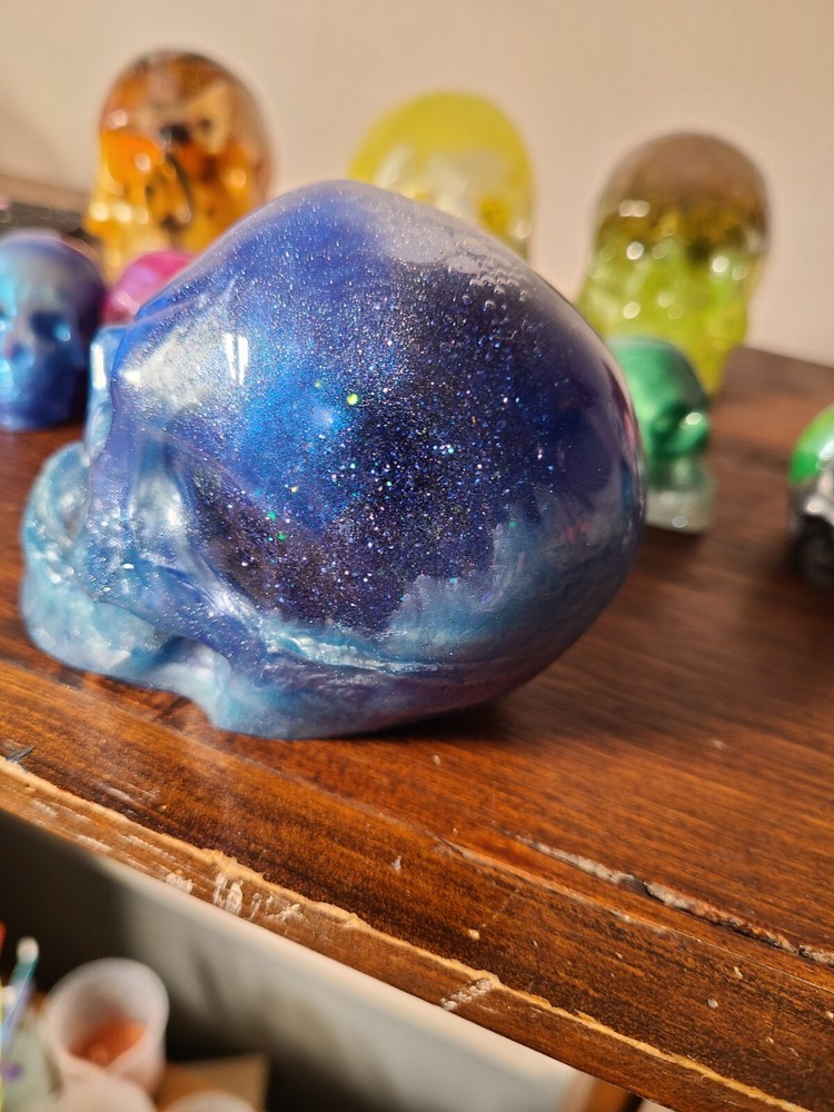 epoxy shake globe blue