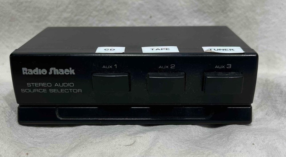 Radio Shack 42-2112 Stereo Audio Source Selector 3 Inputs
