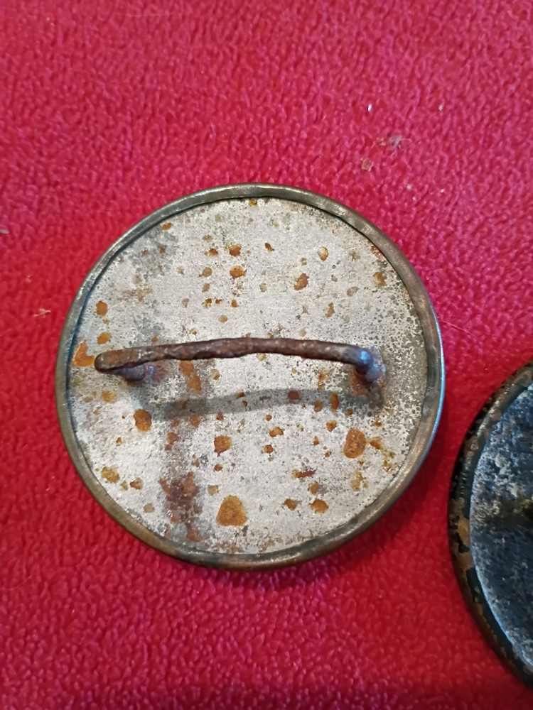 Civil War? Relic Buttons Latch ?