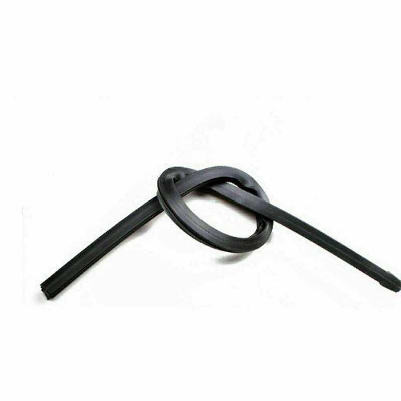 Universal Pack(4) 28inch Car Windshield Wiper Blades Refills Insert Strips Black