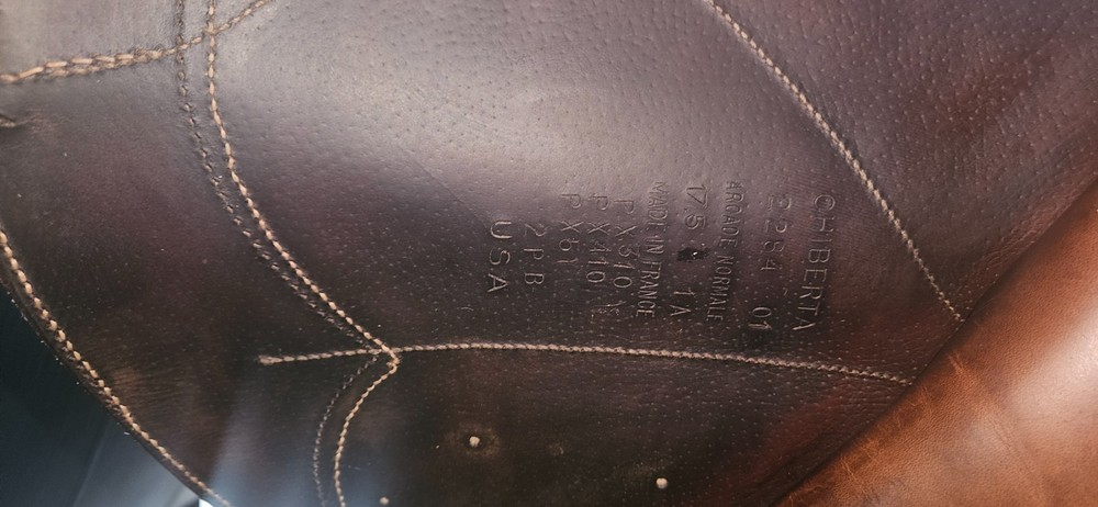 17.5" Devoucoux Chiberta Saddle Medium treeGreat Condition