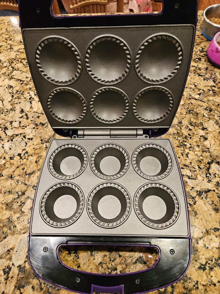 BabyCakes Cup Cake Maker