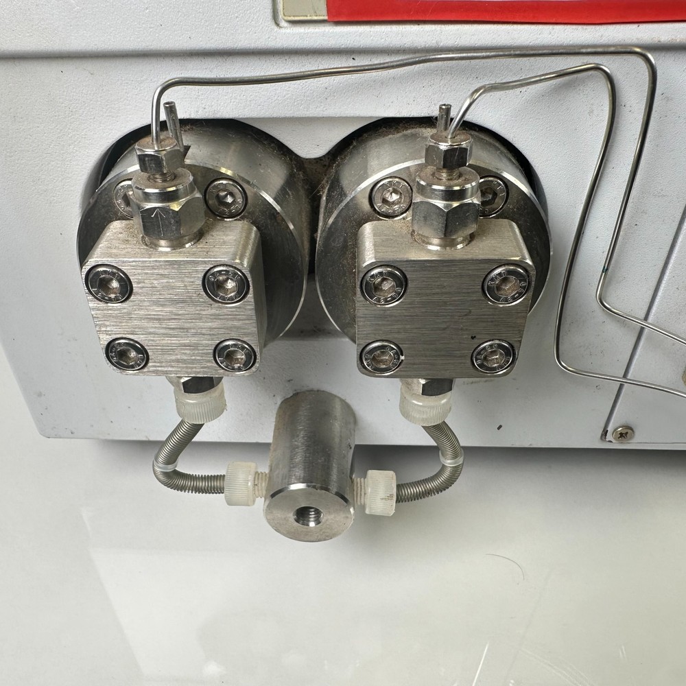 Shimadzu LC-8A HPLC Preparative Pump Chromatography