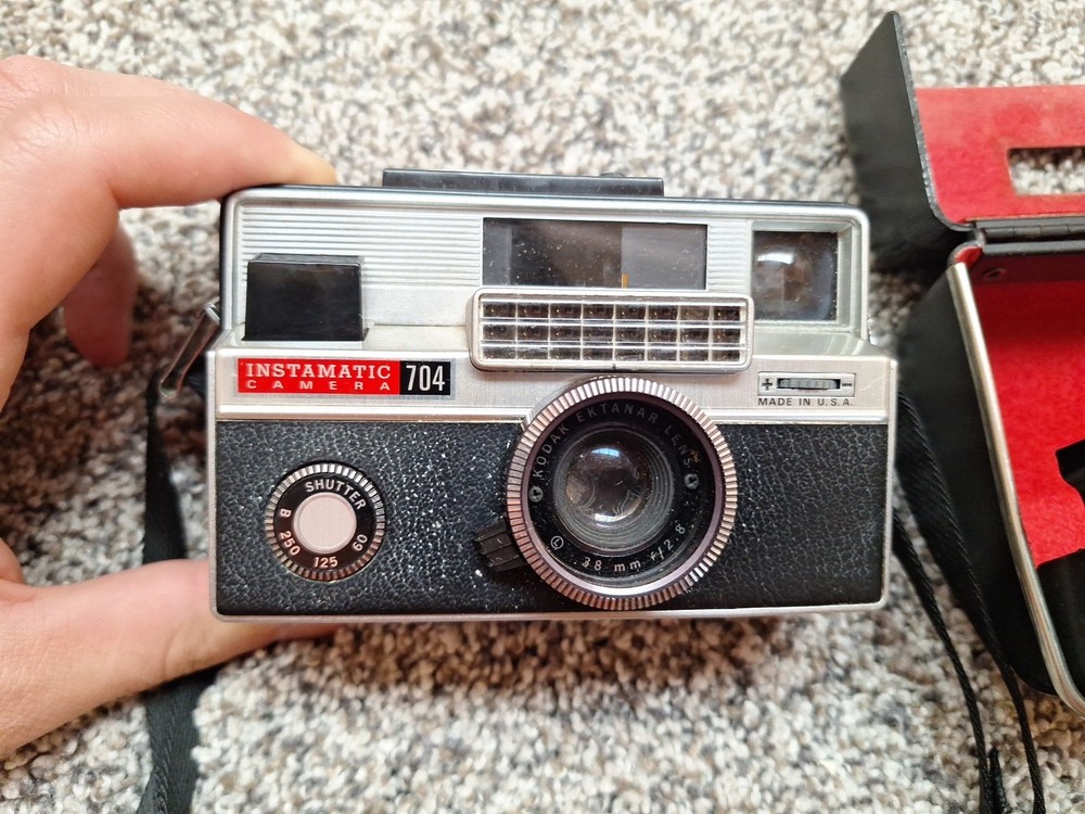 Vintage Kodak Instamatic 704 Camera With Case Untested.