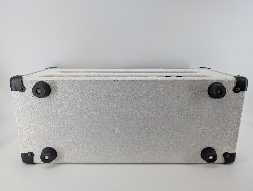 Blades Custom Amplifier for Guitars - White