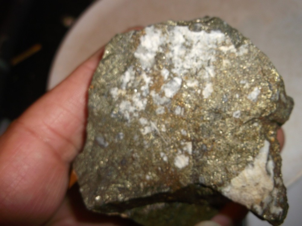 Gold, silver, copper, 230 grams samples ,ore high grade .