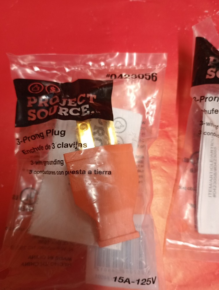 Lot Of 2 Project Source 3 Prong Plug #0423056