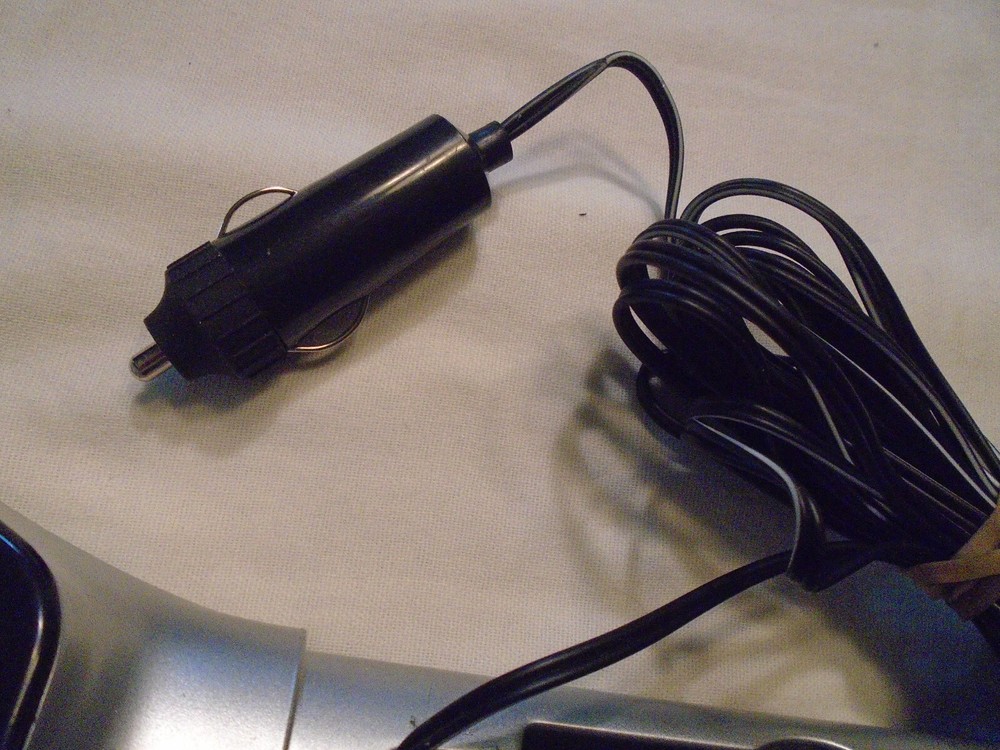 SAMSONITE Lighted Electric Car Windshield Scraper w/15ft. Cord