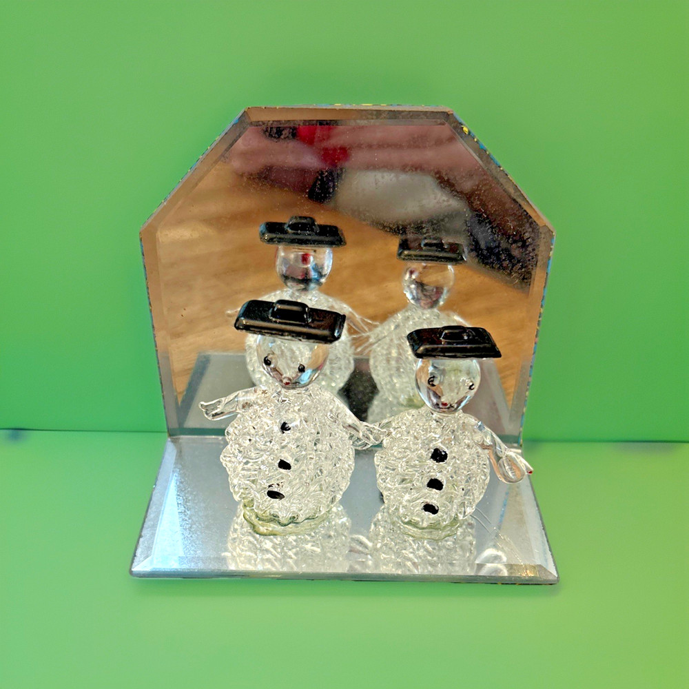 Two Snowmen on mirrored bottom and back G2