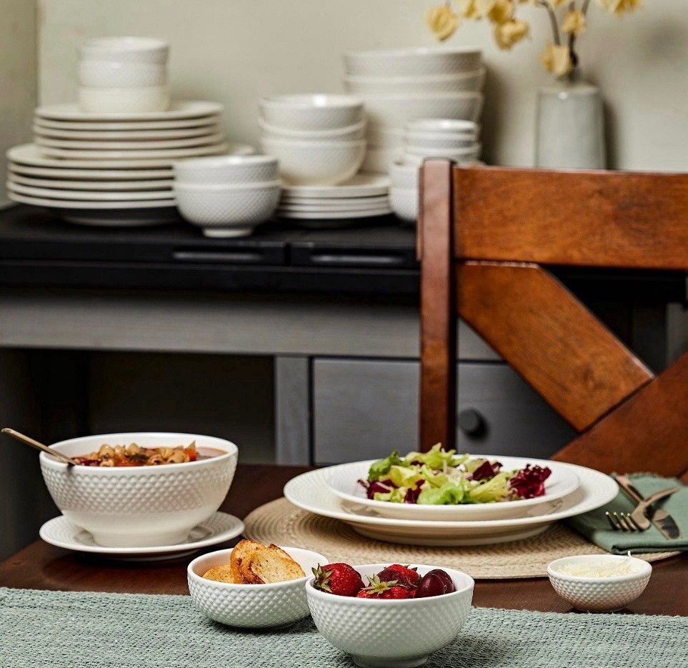 Inspiration by Denmark Amelia 42 Pc. Dinnerware Set, Service for 6
