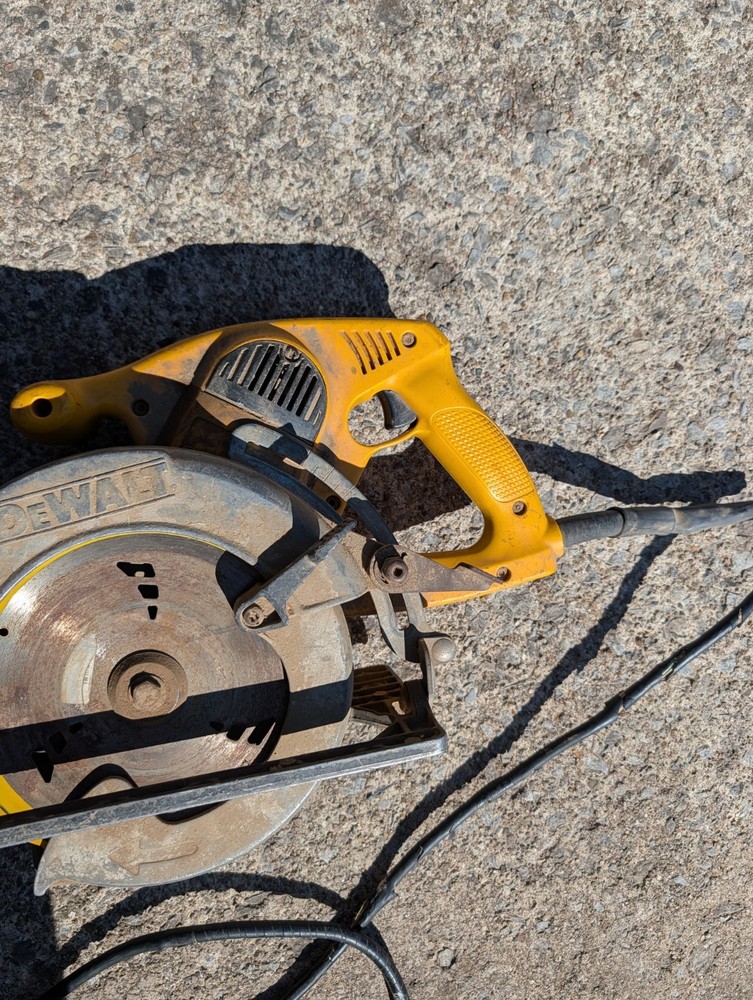 DEWALT DW378G CORDED 7-1/4" CIRCULAR SAW