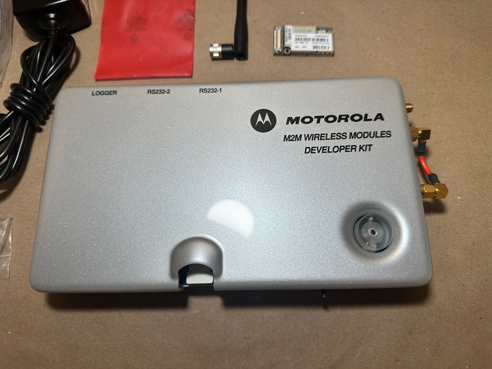 Motorola M2M Wireless Modules Developer Kit w/ Extras | Silver