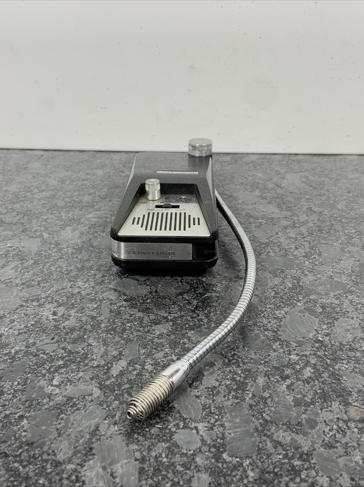 Micro-Tect Battery Operated Electronic Halogen Gas Detector, Case & Manual