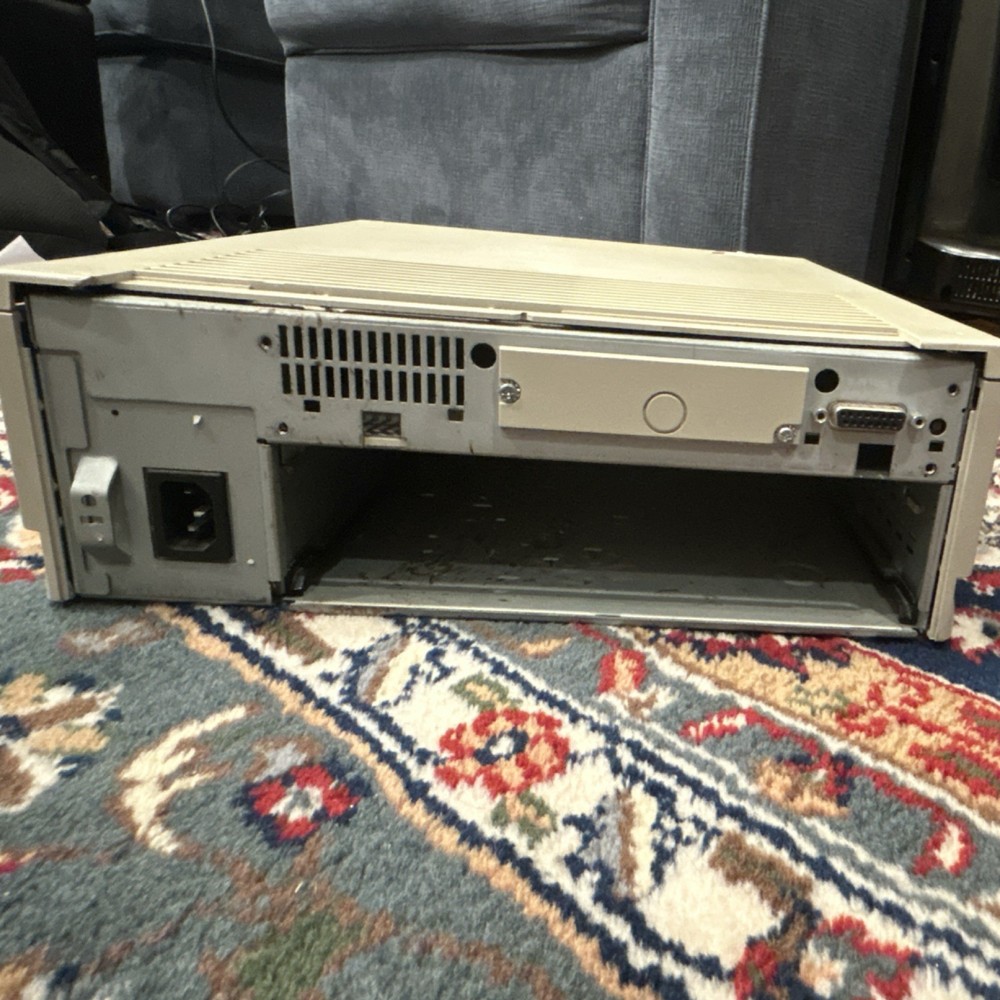 Apple Macintosh Quadra 630 computer AS-IS