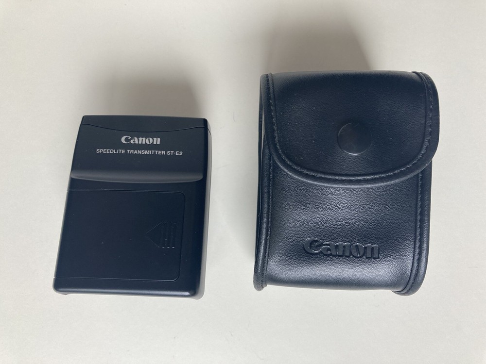 Canon Speedlite Transmitter ST-E2 with Case