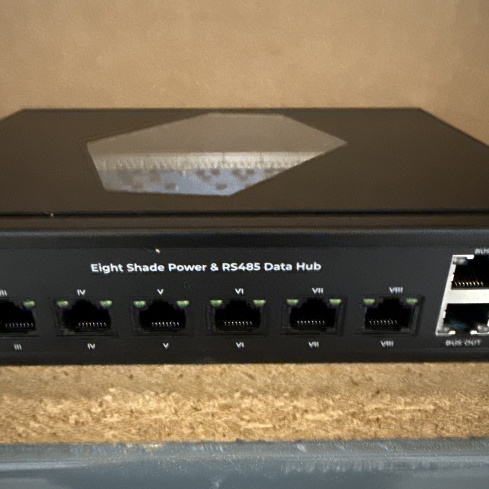 SCREEN INNOVATIONS JANUS - eight SchuPower and RS 485 data hub