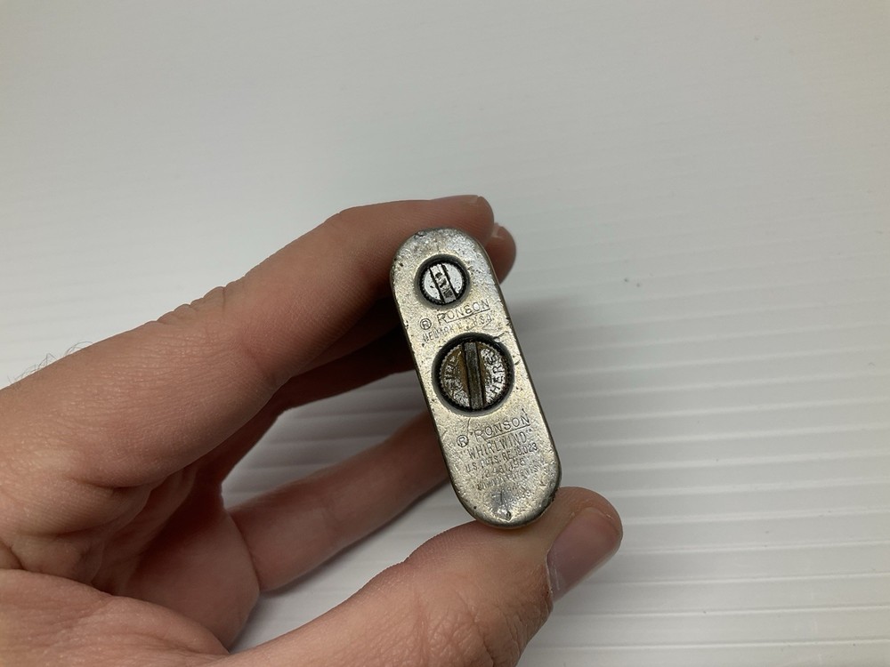 Vintage Ronson Whirlwind Refillable Cigarette Lighter