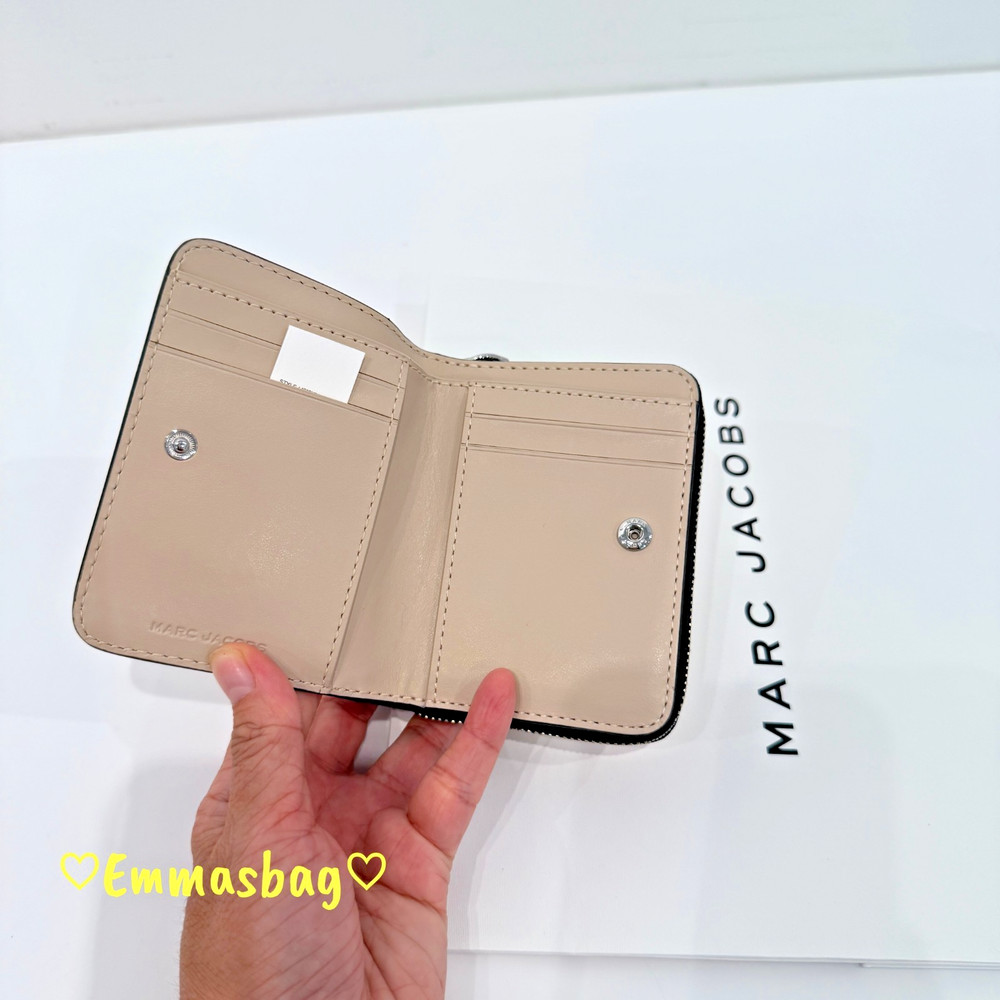 Marc Jacobs Printed Mini Compact Wallet Pebbled Leather White Multi