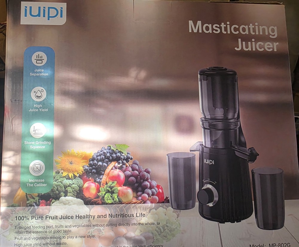 IUPI masticating juicer