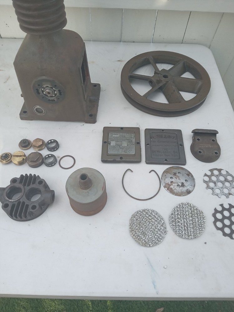 Vintage DeVilbiss Air Compressor 1950s