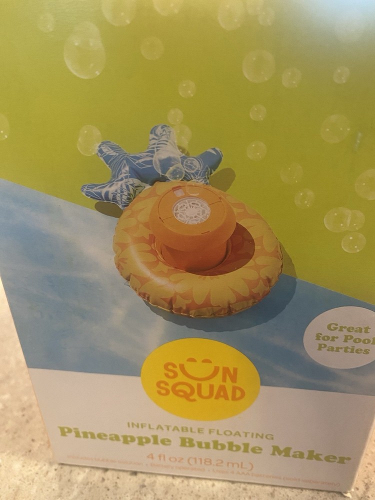 Sun Squad Inflatable Pineapple Bubble Maker Pool Toy Beach New In Box