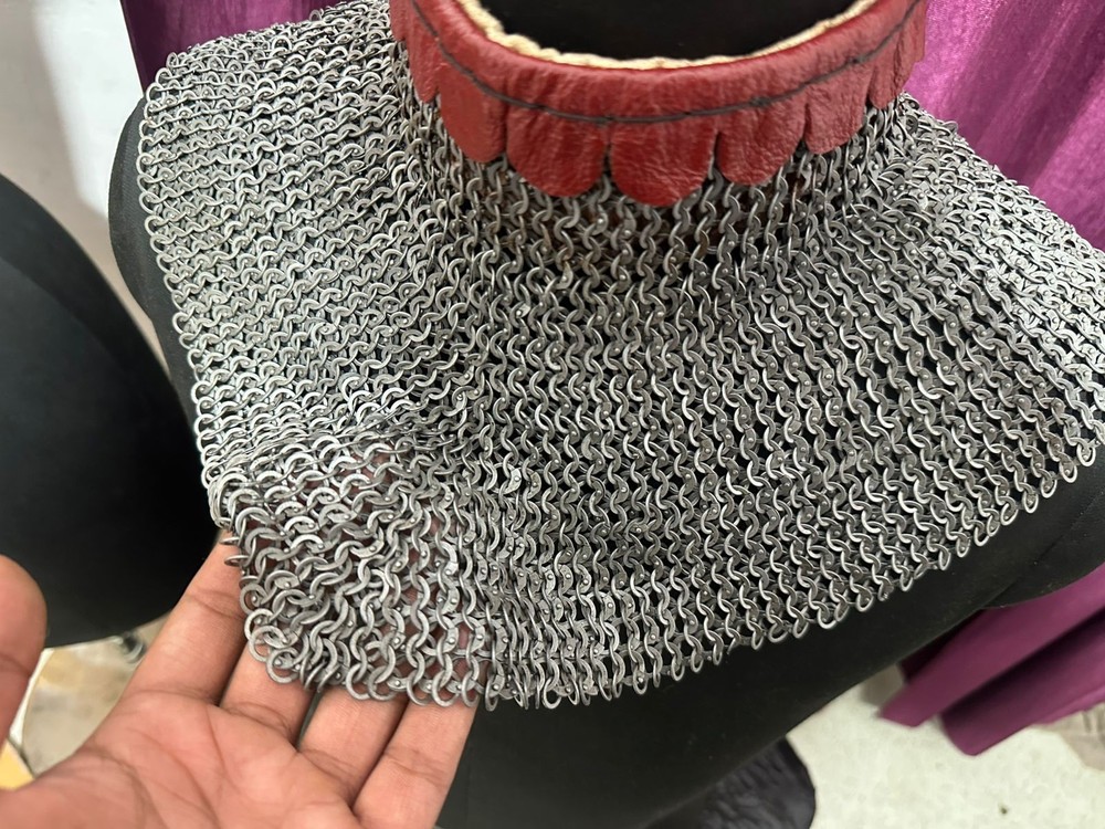 Medieval 9 MM 18 Gauge Chainmail Riveted Gorget |