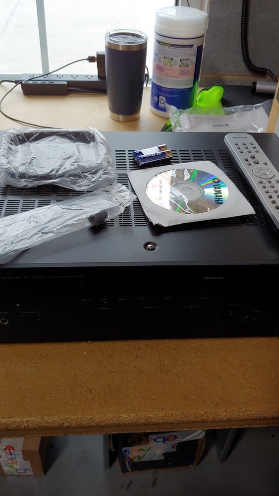 Yamaha R-N303 Network Stereo Receiver Bundle Remote Controller/Antenna