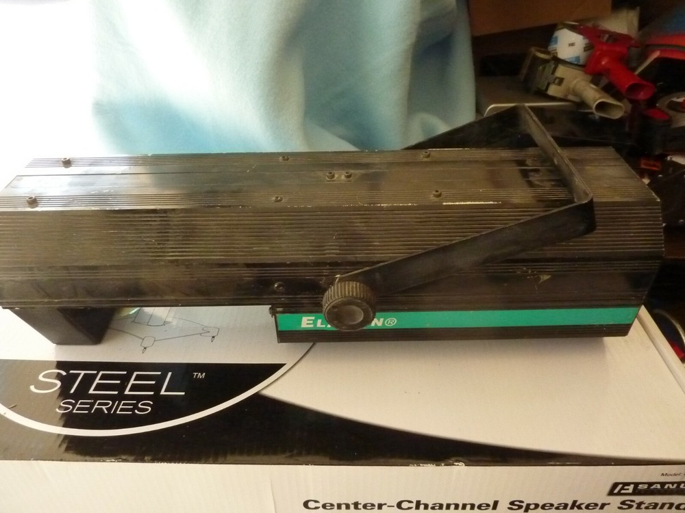 ELATION EL-1202 DJ LIGHT - WORKS - SEE PICTURES