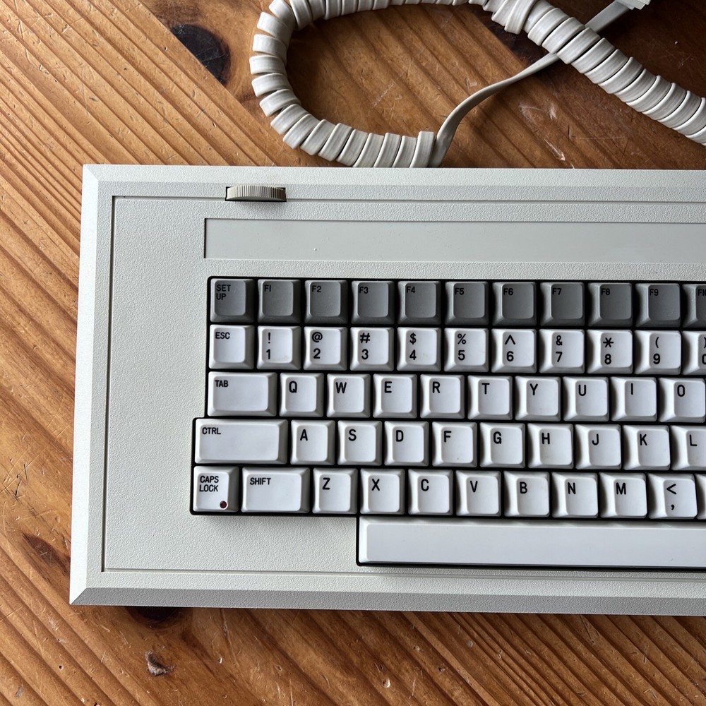 Zenith Data Systems Z-22, Made In 1984, 120/240 V