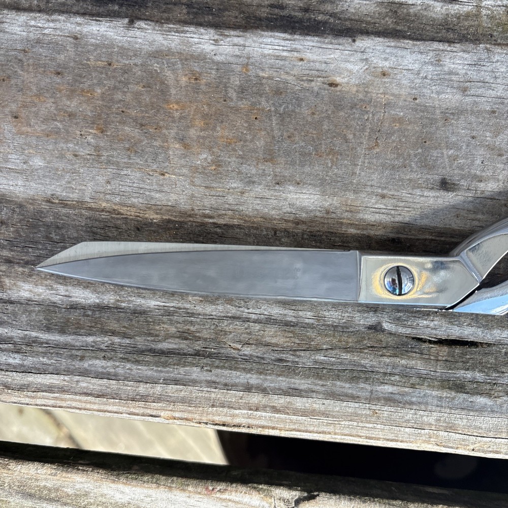 Gingher Dressmaker's Shears W Protective Sheath ~ Very Sharp