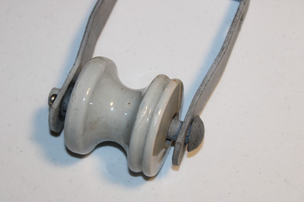 3 Hanging Wheel Porcelain Rope Rollers w/Steel Frame