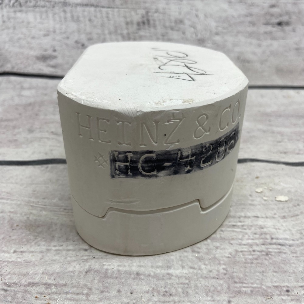 1993 Alberta’s Ceramic Casting Mold Decorative Ashtray #HC-4286